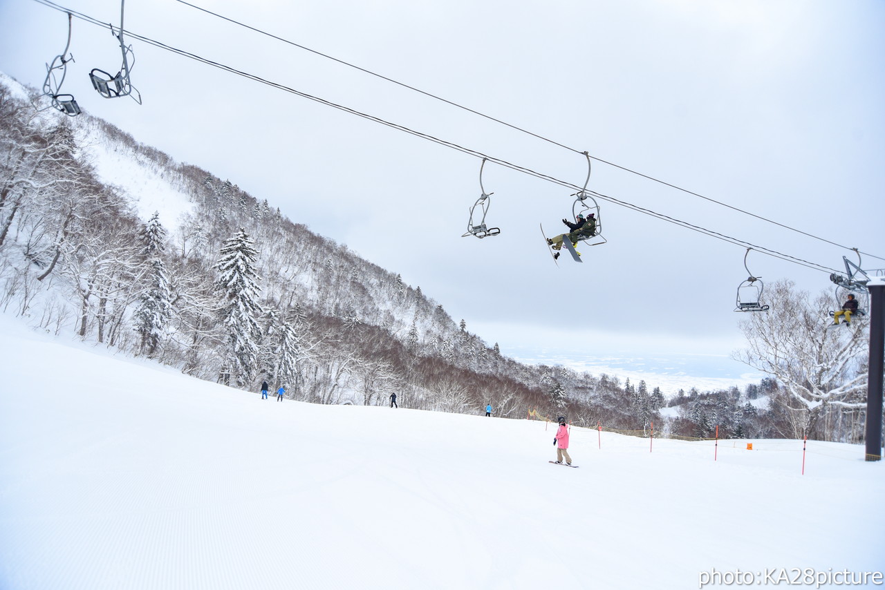 富良野スキー場　旭川市のプロスノーボードショップ『SPRAY』の皆さんと一緒に、富良野のロングコースを楽しくライディング♪